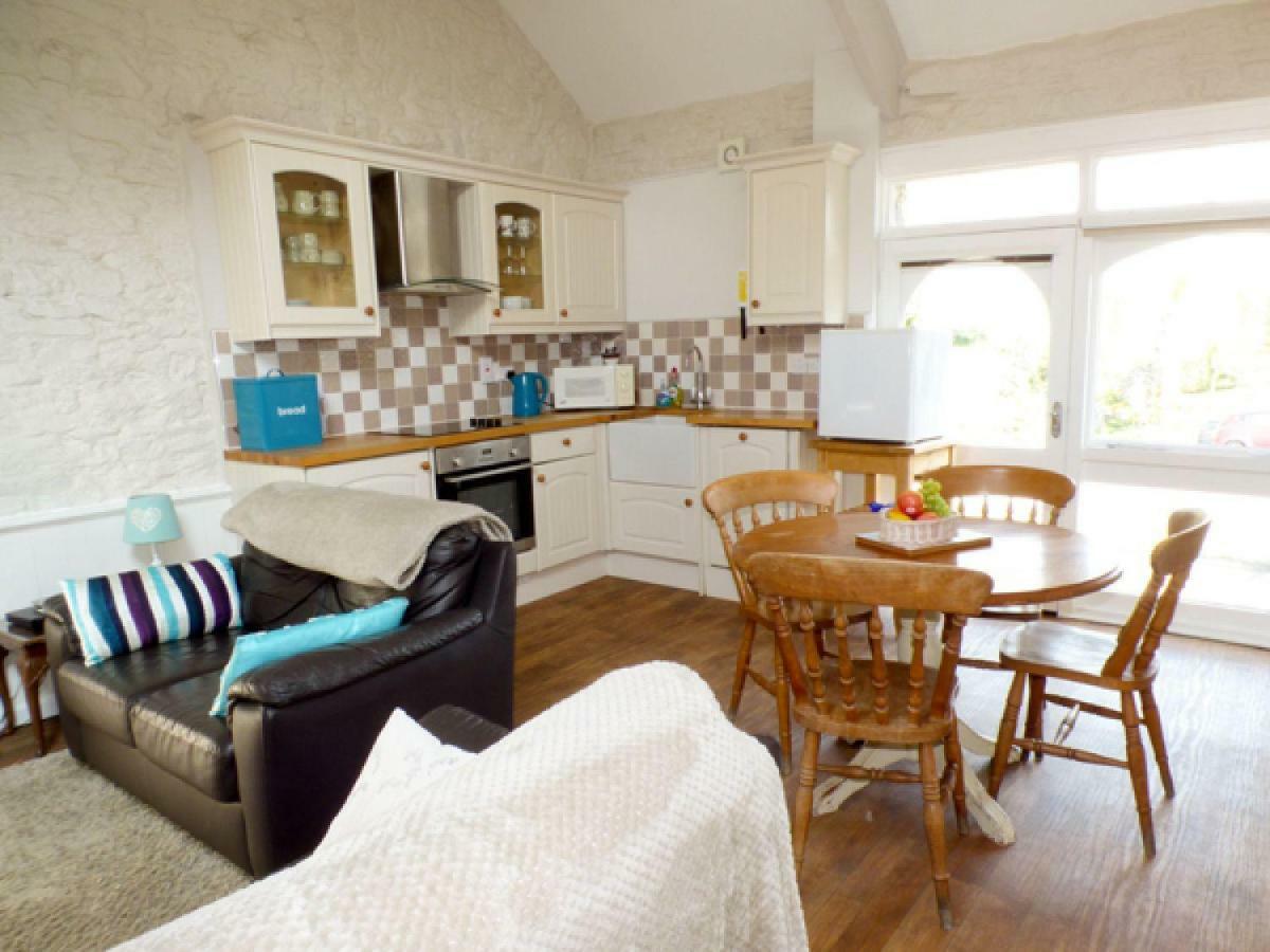 Cwmtwrch Cottage Carmarthen Exterior photo